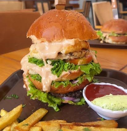 Cosy Special Burger/ኮሲ ስፔሻል በርገር